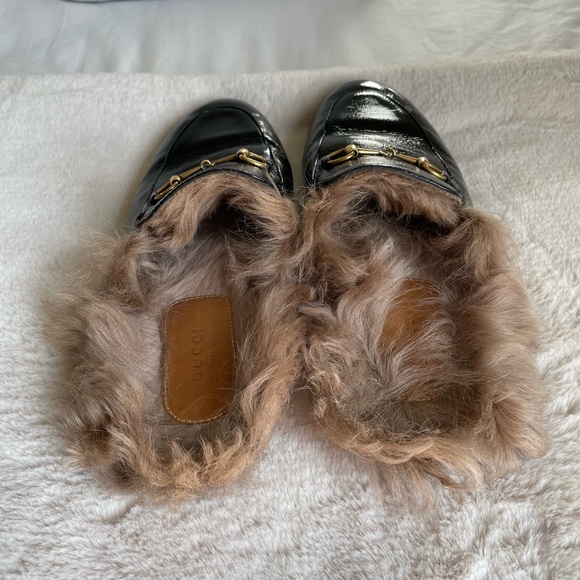Gucci (Rare!) Fur Glossy Leather Mules - Picture 4 of 8